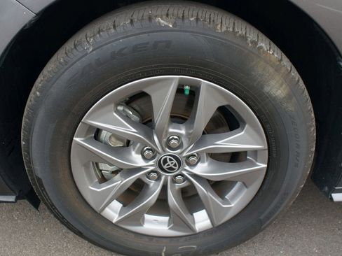 Used 2024 Toyota Sienna LE image 26