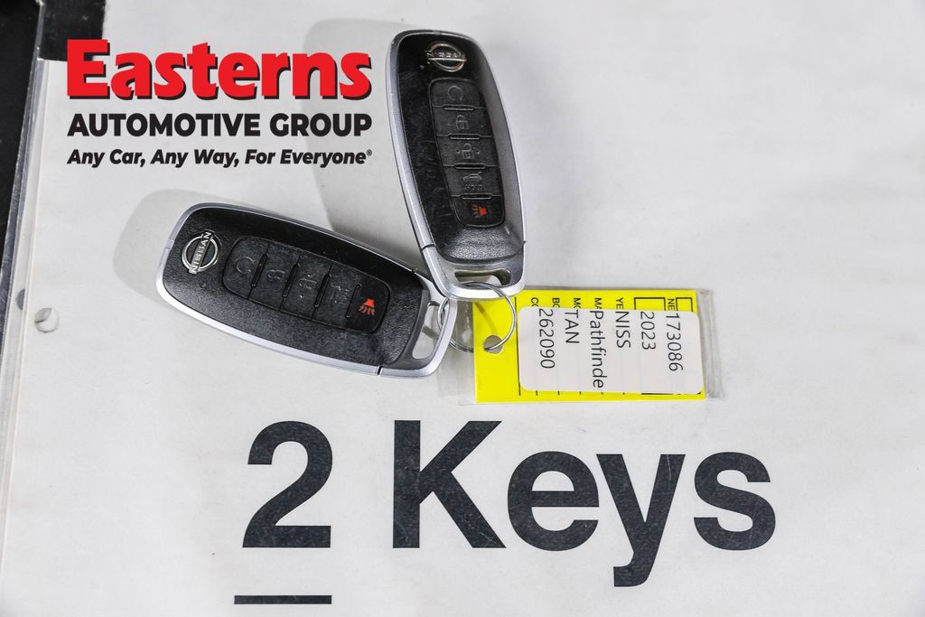 Used 2023 Nissan Pathfinder Platinum w/ Cargo Package AWD/4WD image 29
