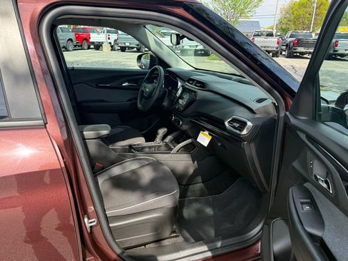 Used 2023 Chevrolet TrailBlazer LT w/ Convenience Package AWD/4WD image 15