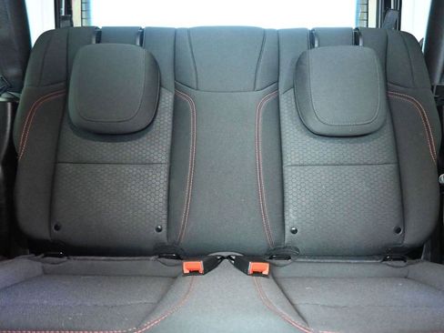 Used 2020 Jeep Wrangler Rubicon image 28