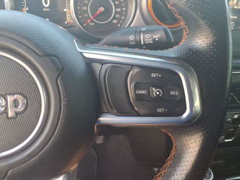 Used 2021 Jeep Gladiator Mojave AWD/4WD image 22