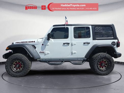 Used 2021 Jeep Wrangler Unlimited Rubicon AWD/4WD image 2