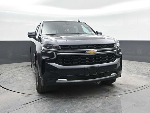 Used 2022 Chevrolet Suburban LS AWD/4WD image 5