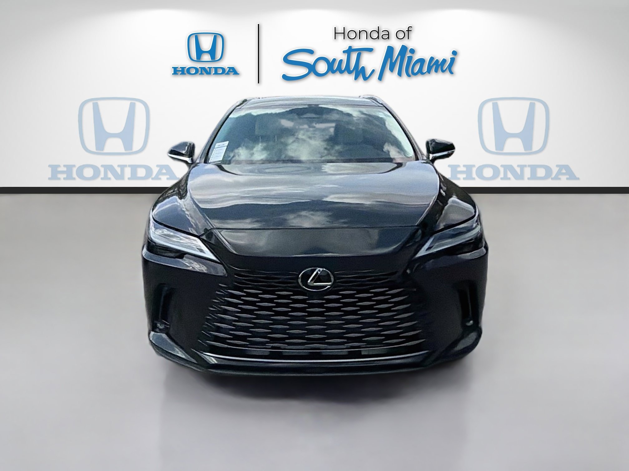 Used 2024 Lexus RX 350 AWD w/ Convenience Package image 2