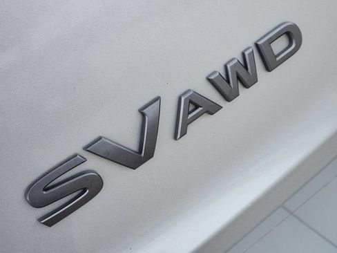 Used 2024 Nissan Rogue SV AWD/4WD image 8