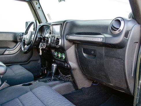 Used 2011 Jeep Wrangler Unlimited Sport image 28