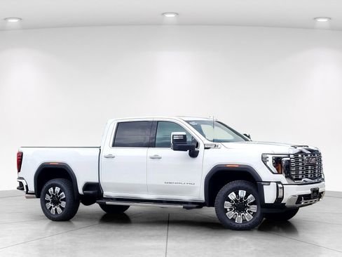 New 2026 GMC Sierra 2500 Denali w/ Denali Reserve Package AWD/4WD image 3