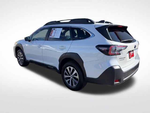 Used 2024 Subaru Outback Premium AWD/4WD image 4
