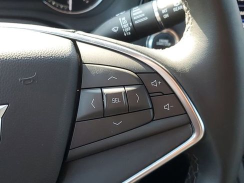 Certified 2025 Cadillac XT5 Luxury AWD/4WD image 18