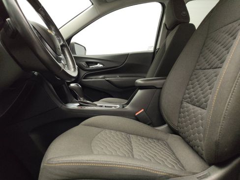 Used 2020 Chevrolet Equinox LT FWD image 17