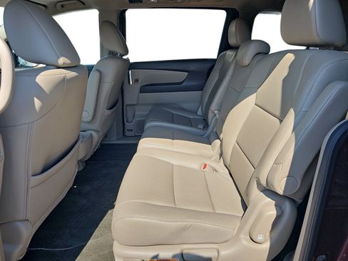 Used 2016 Honda Odyssey Touring image 11