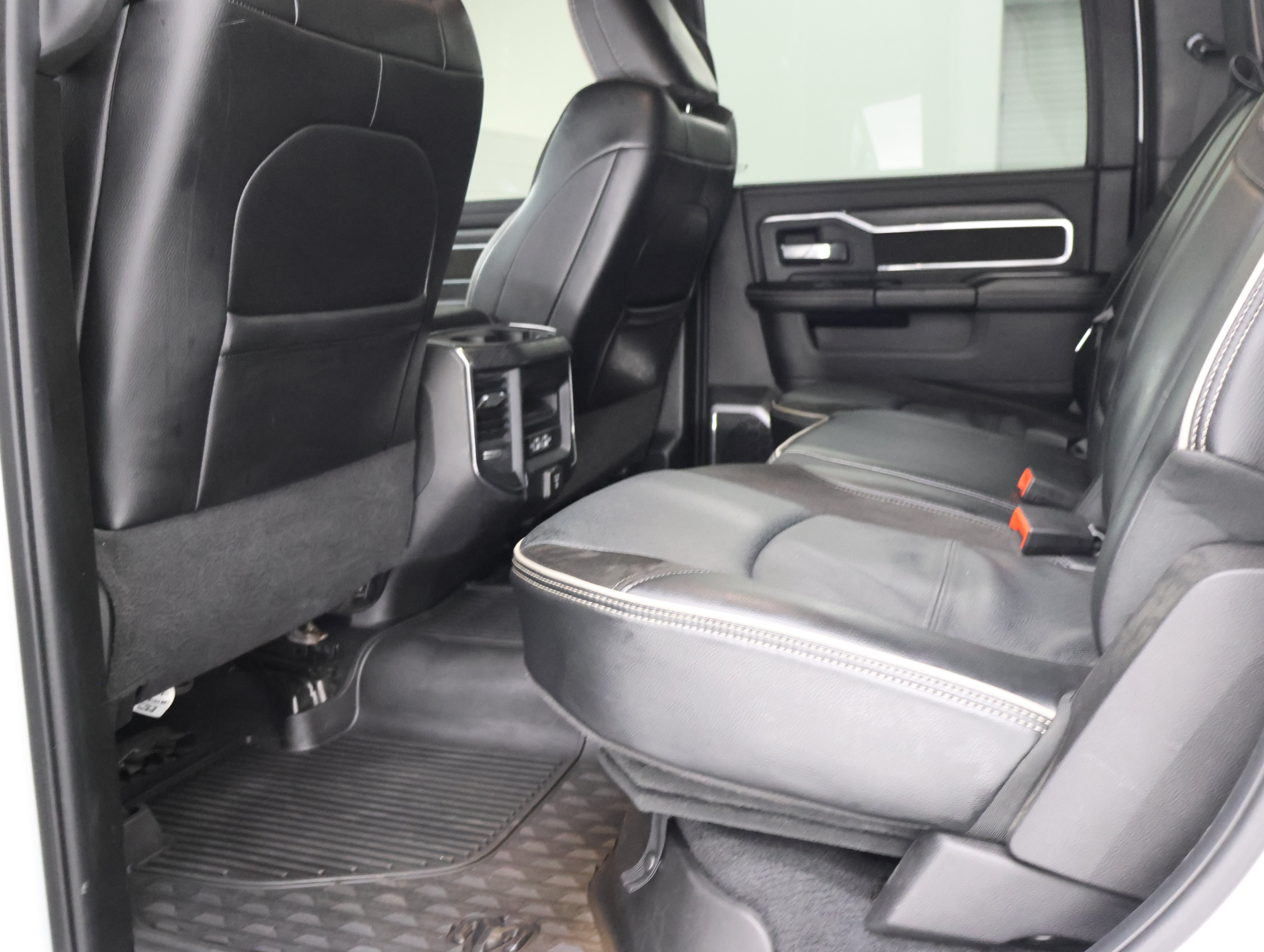 Used 2023 RAM 3500 Laramie w/ Night Edition AWD/4WD image 9
