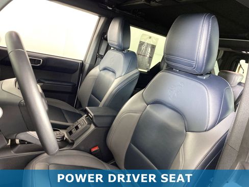 Used 2023 Ford Bronco Outer Banks image 18