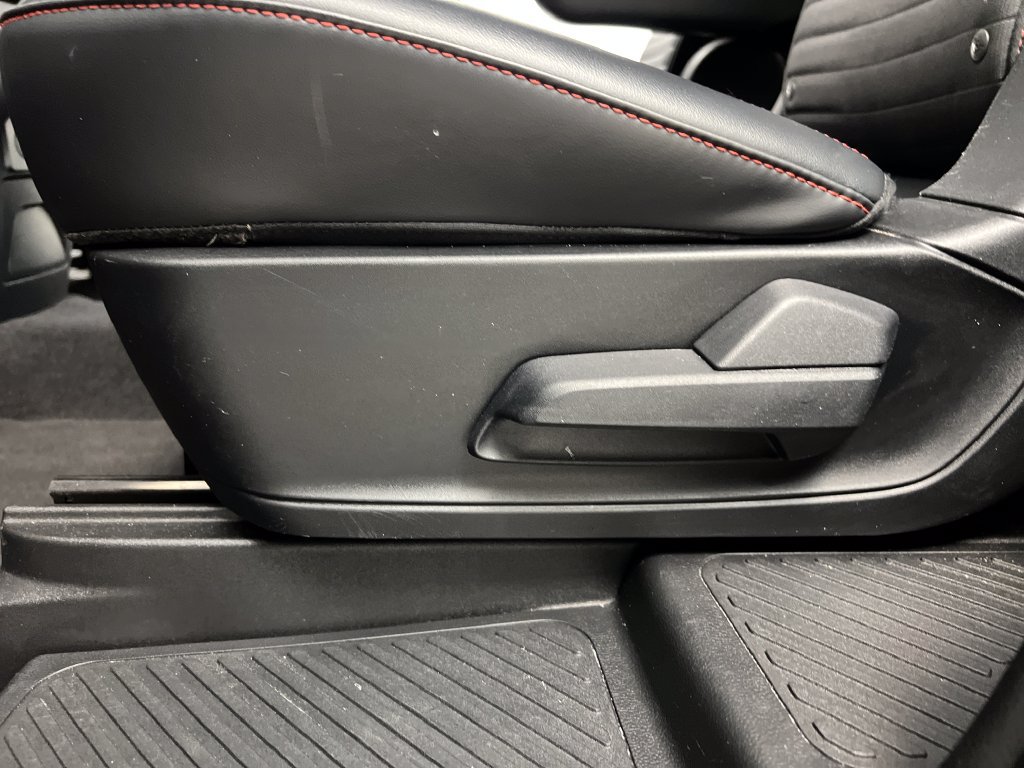 Used 2025 Ford Explorer ST-Line AWD/4WD image 18
