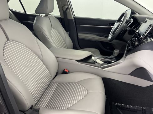 Used 2024 Toyota Camry SE w/ Convenience Package FWD image 23