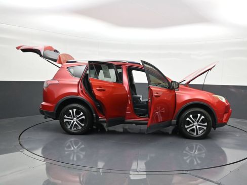 Used 2017 Toyota RAV4 LE image 35