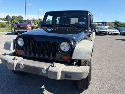 Used 2011 Jeep Wrangler Unlimited Sport AWD/4WD image 17