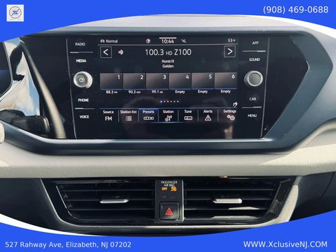 Used 2022 Volkswagen Taos SE image 17