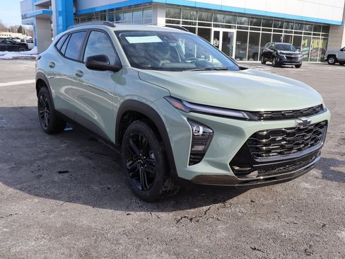 New 2026 Chevrolet Trax ACTIV w/ Sunroof Package image 2