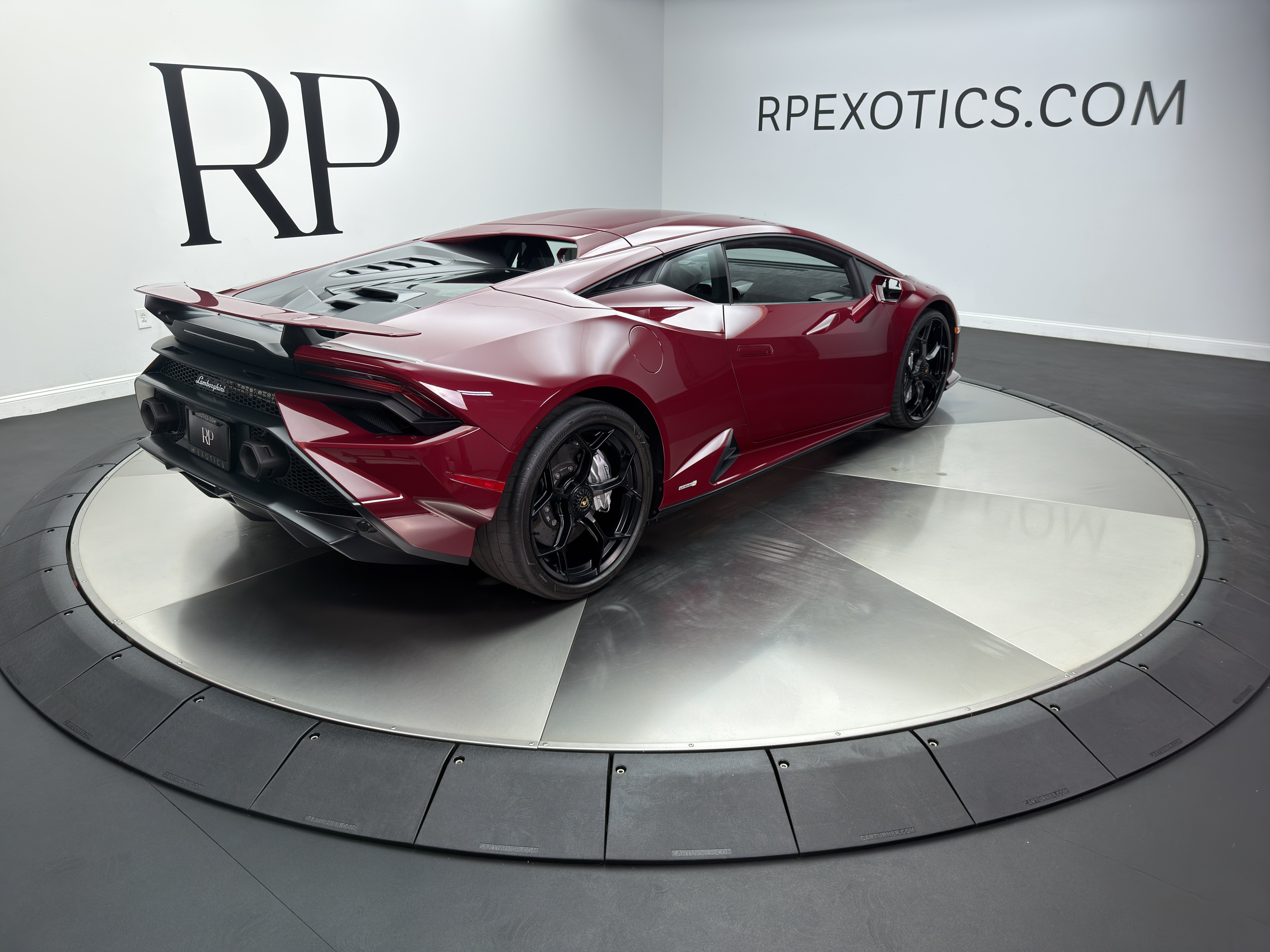 Used 2023 Lamborghini Huracan Tecnica RWD image 6