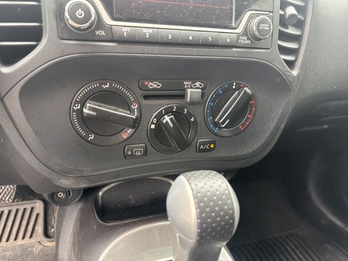 Used 2017 Nissan Juke S AWD/4WD image 25