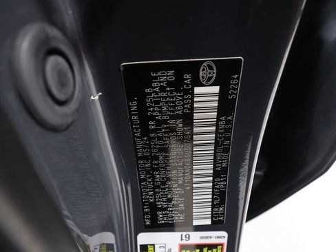 Used 2025 Toyota Camry LE image 31