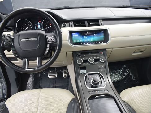 Used 2019 Land Rover Range Rover Evoque HSE Dynamic image 8