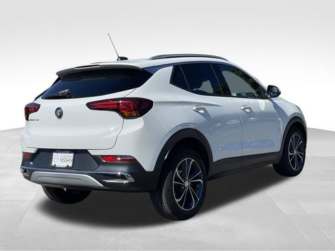 Used 2022 Buick Encore GX Essence FWD image 4