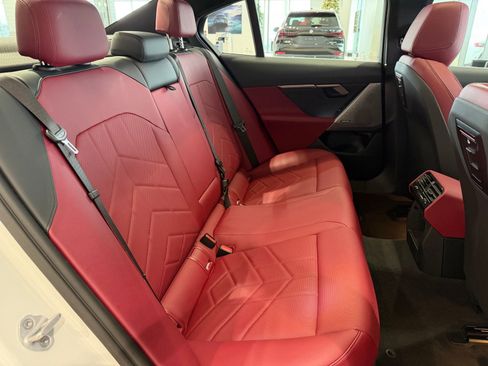 Certified 2025 BMW 530i xDrive image 39