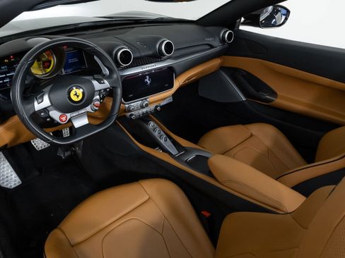 Used 2019 Ferrari Portofino image 38