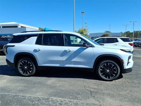 New 2026 Chevrolet Traverse LT w/ Sun and Wheel Package image 7