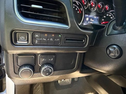 Used 2021 Chevrolet Suburban RST w/ Luxury Package image 33