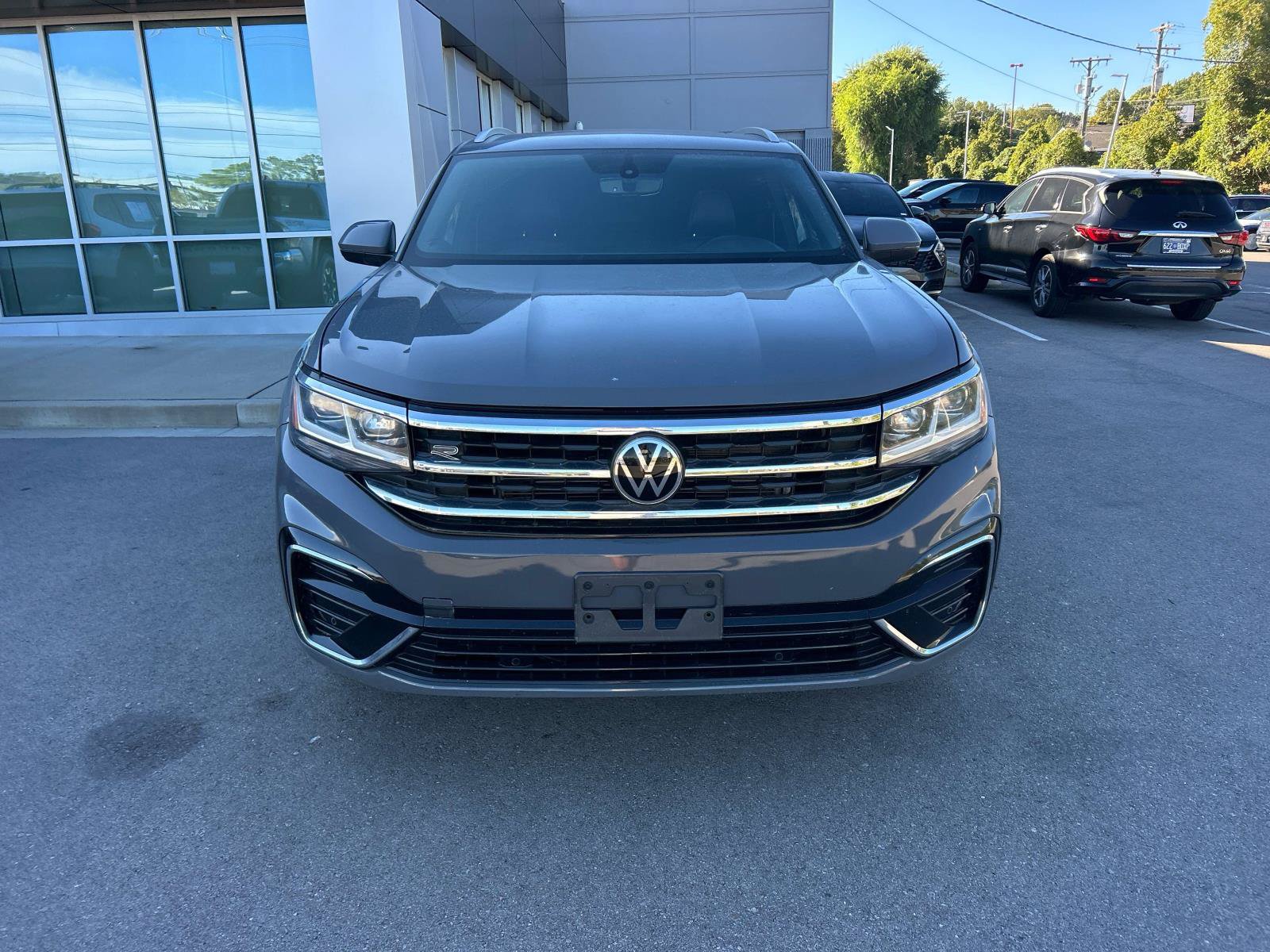 Used 2021 Volkswagen Atlas Cross Sport SE w/ Panoramic Sunroof Package FWD image 8