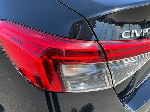 Used 2022 Honda Civic Sport image 28
