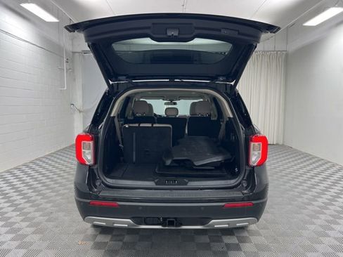 Used 2023 Ford Explorer XLT w/ Equipment Group 202A image 10