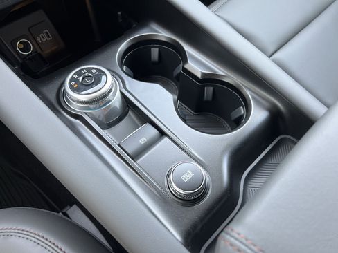 New 2025 Ford Explorer Active image 24
