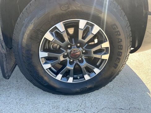 Used 2024 Nissan Titan PRO-4X w/ Pro-4x Convenience Package AWD/4WD image 20