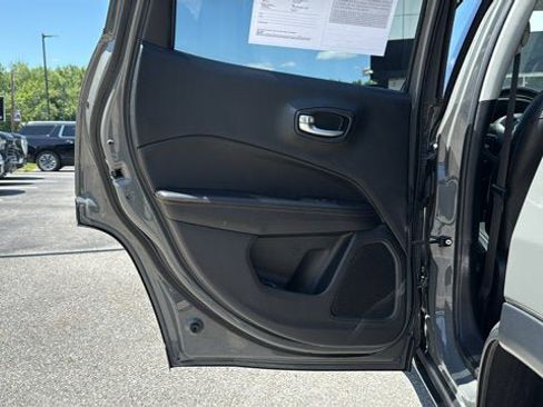 Used 2019 Jeep Compass Limited AWD/4WD image 24