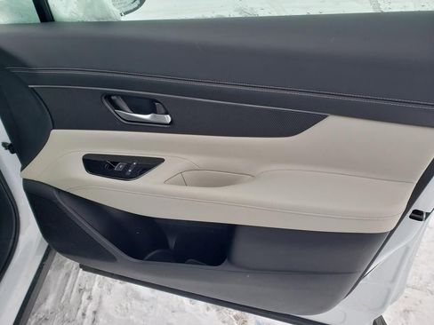 Certified 2025 Nissan Murano SV AWD/4WD image 26
