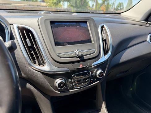 Used 2020 Chevrolet Equinox LT image 43