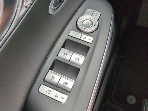 Certified 2023 Genesis Electrified GV70 Advanced image 24