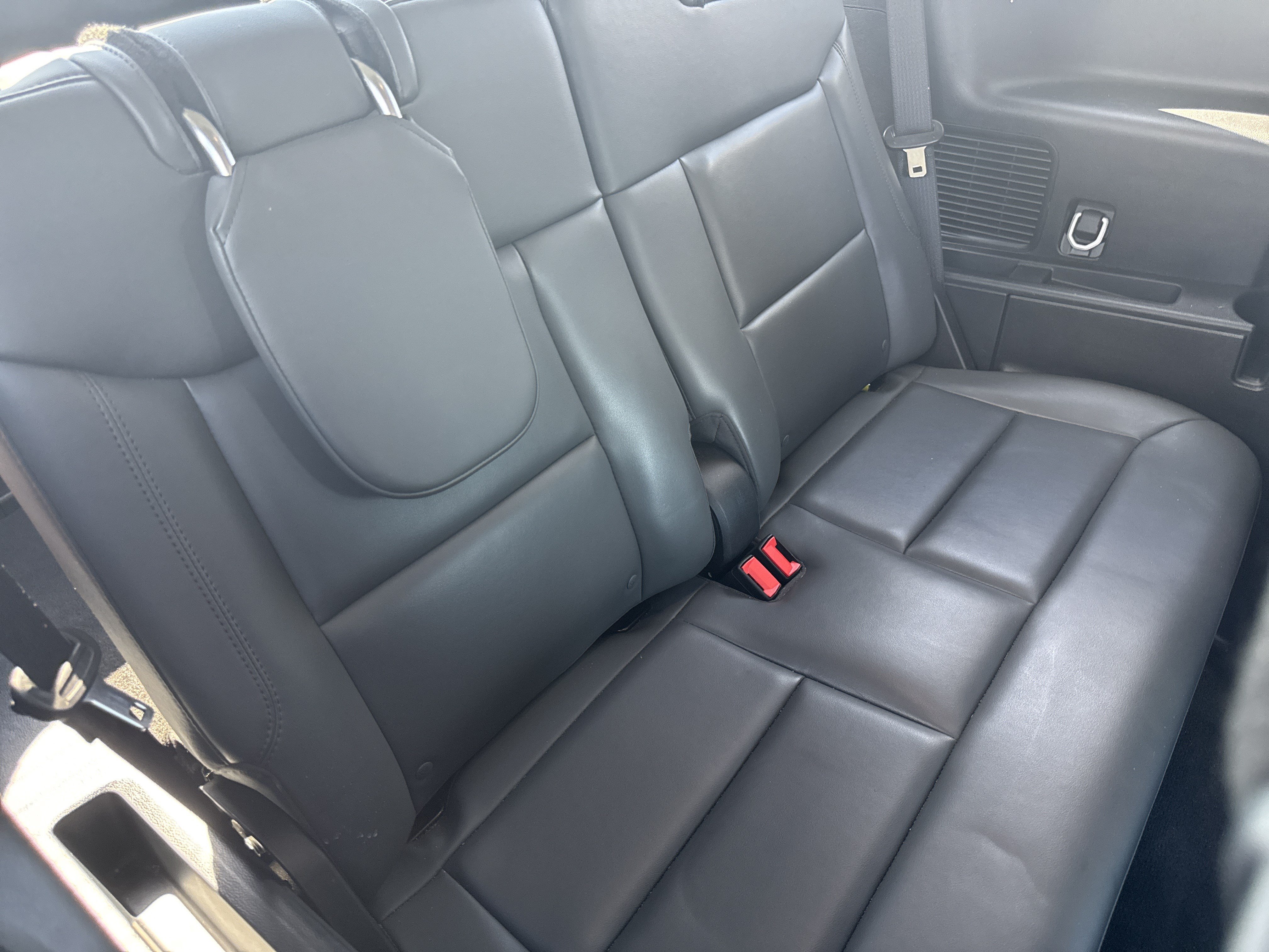 Used 2026 Ford Explorer Active w/ Active Comfort Package RWD image 19