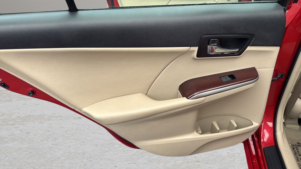Used 2012 Toyota Camry XLE FWD image 15