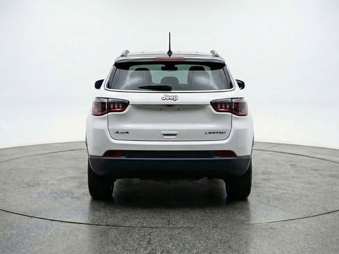 Used 2025 Jeep Compass Limited image 7