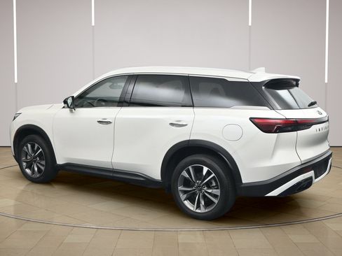 Used 2025 INFINITI QX60 Luxe FWD image 5