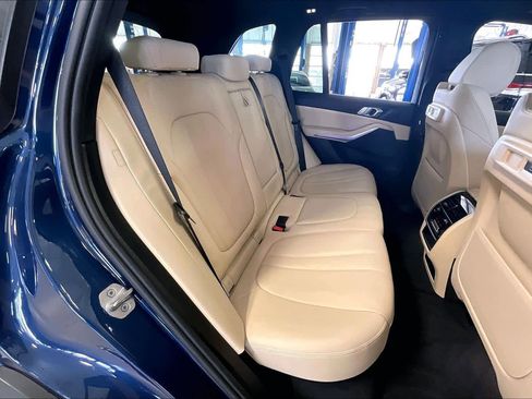 Used 2021 BMW X5 sDrive40i w/ Premium Package 2 image 18