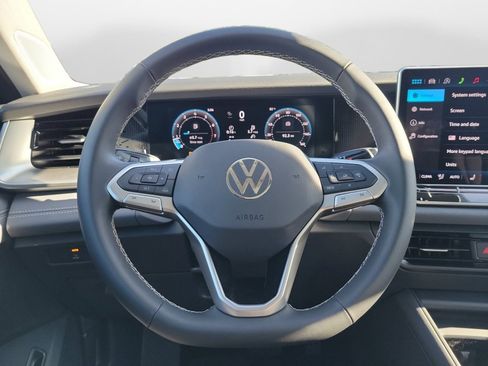 New 2026 Volkswagen Tiguan SE AWD/4WD image 10