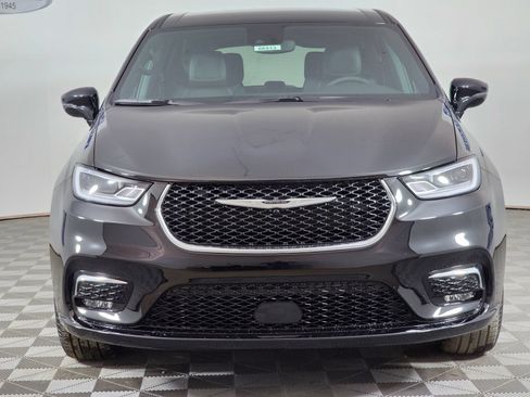 New 2026 Chrysler Pacifica Select AWD/4WD image 9
