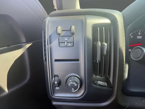 Used 2018 Chevrolet Silverado 1500 W/T w/ Trailering Package image 30