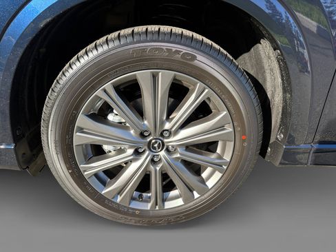 New 2025 MAZDA CX-5 Signature image 9